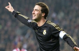 IMdianjing官方网站-杜兰特连续五场比赛得分突破纪录，加拿大队挑战极限！